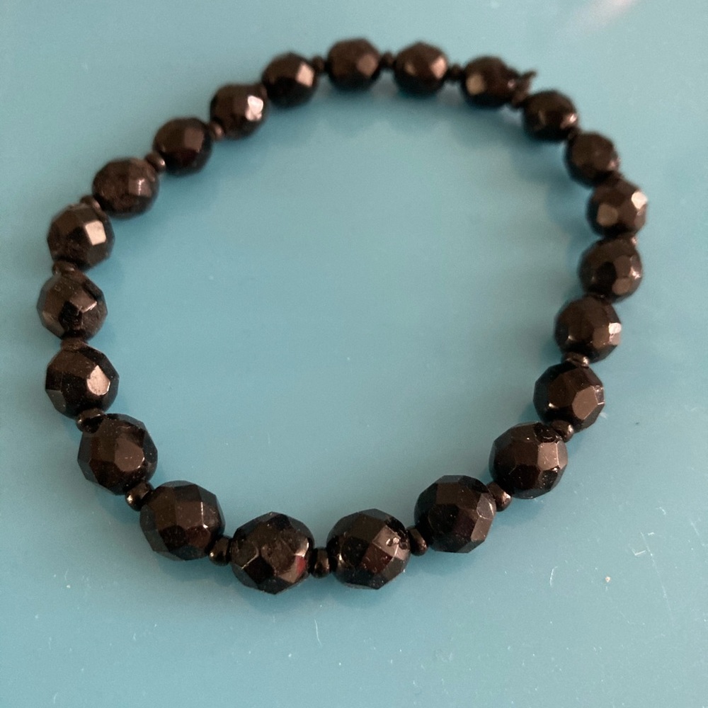 Assorted bracelet bundle - Picture 6 of 9